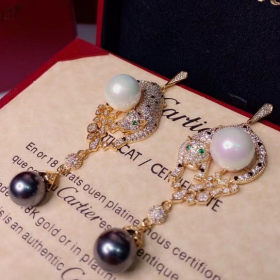 2020 Cartier 18K Gold Diamond  Pearl Earrings 